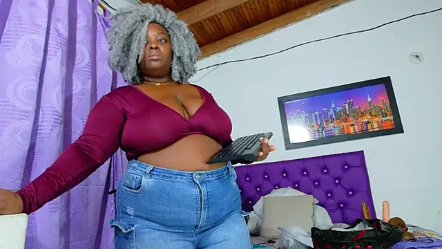 ebony NeighborMoans online show from 3, 7, 2026