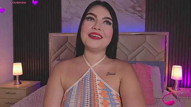 Snapshot of MiaaFarrel chatting on 8, 5, 2026 MiaaFarrel online show from 8, 5, 2026