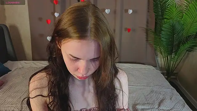 Snapshot of Jennie_Hunter chatting on 6, 2, 2026 Jennie Hunter online show from 6, 2, 2026