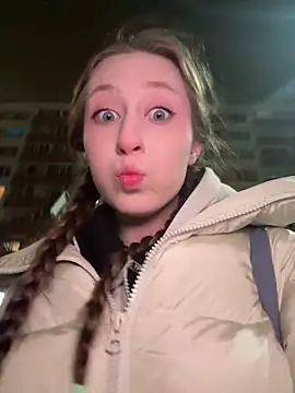 FroggyAnna online show from 3, 12, 2025