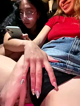 Snapshot of PussyLoversShow chatting on 12, 10, 2025 PussyLoversShow online show from 12, 10, 2025