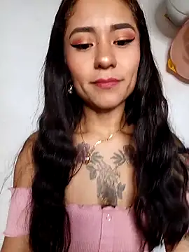 Snapshot of Liahdiaz_ chatting on 13, 11, 2025 Liahdiaz online show from 13, 11, 2025