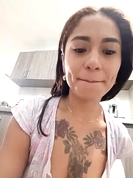 Snapshot of Liahdiaz_ chatting on 24, 11, 2025 Liahdiaz online show from 24, 11, 2025