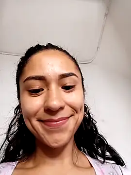 Snapshot of Liahdiaz_ chatting on 2, 12, 2025 Liahdiaz online show from 2, 12, 2025