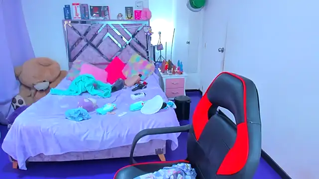Luna Analya online show from 1, 5, 2026