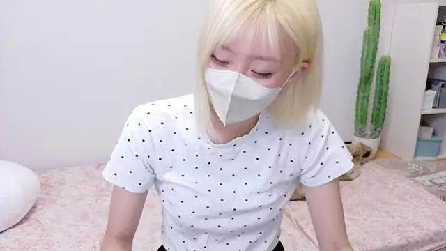 Nana  ch online show from 5, 8, 2026