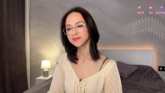 MiaSweetasHoney online show from 4, 5, 2026