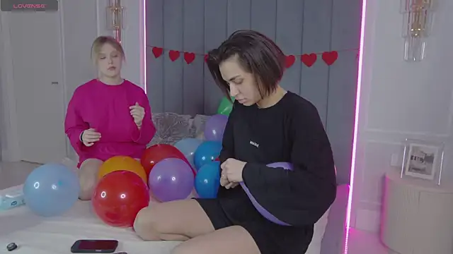 VioletAsh online show from 4, 3, 2026