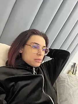 VioletAsh online show from 4, 5, 2026