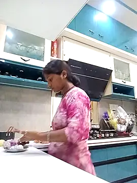 Snapshot of Sneha16 chatting on 9, 9, 2025 Sneha16 online show from 9, 9, 2025