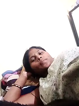 Snapshot of Sneha16 chatting on 10, 10, 2025 Sneha16 online show from 10, 10, 2025