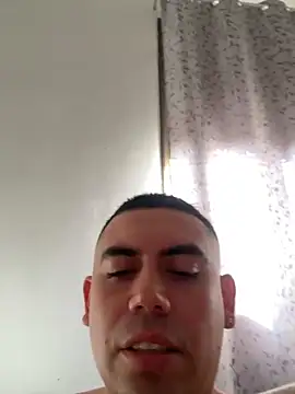 Snapshot of davidxxx099 chatting on 25, 11, 2025 davidxxx099 online show from 25, 11, 2025