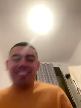 Snapshot of davidxxx099 chatting on 5, 1, 2026 davidxxx099 online show from 5, 1, 2026