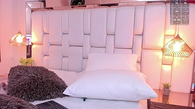 Snapshot of NashuaBell chatting on 23, 9, 2025 NashuaBell online show from 23, 9, 2025