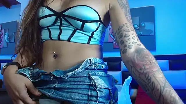 Snapshot of alejadolly chatting on 1, 11, 2025 alejadolly online show from 1, 11, 2025