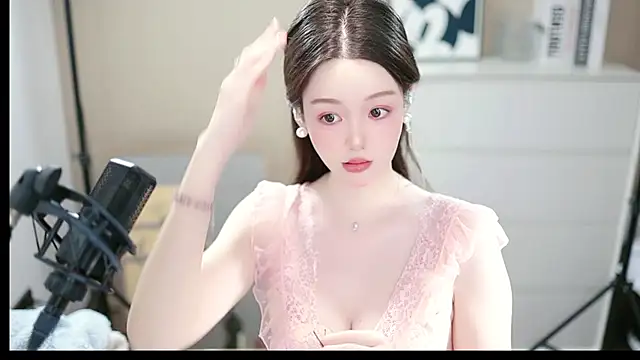 abbyli12 online show from 7, 11, 2025