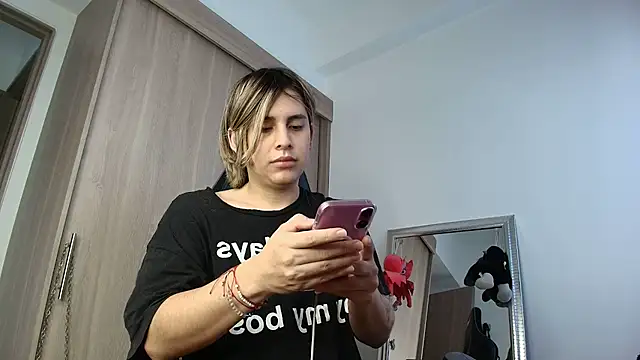 brunothompson3 online show from 15, 9, 2025