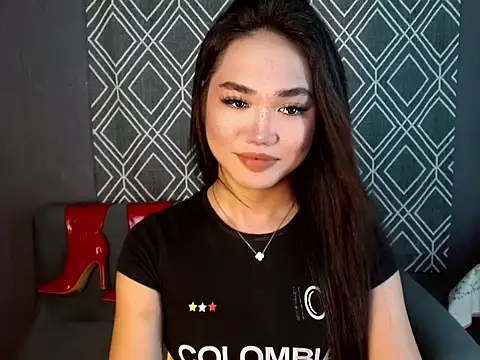 Snapshot of hugesignificant_69 chatting on 10, 10, 2025 hugesignificant 69 online show from 10, 10, 2025