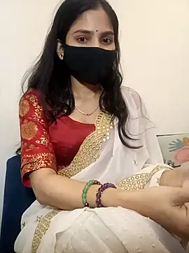 TheSassyGirl7 online show from 13, 1, 2026