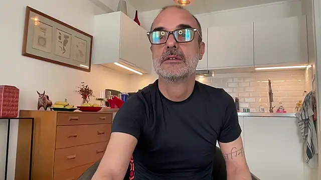 Milkywaymen online show from 4, 5, 2026