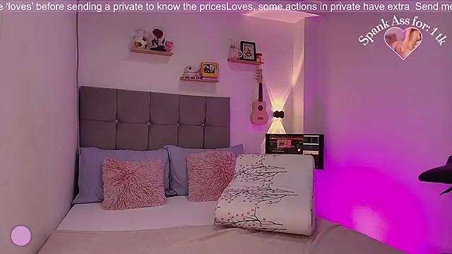 Melifluaa online show from 4, 10, 2025