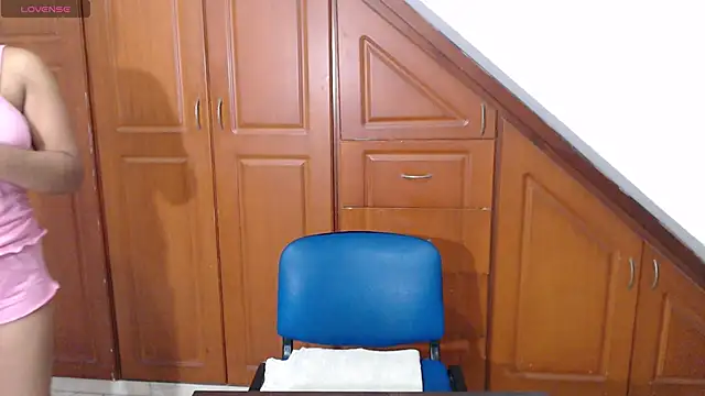 Snapshot of veronica_em1 chatting on 10, 11, 2025 veronica em1 online show from 10, 11, 2025