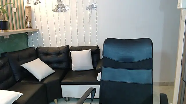 Snapshot of veronica_em1 chatting on 26, 11, 2025 veronica em1 online show from 26, 11, 2025