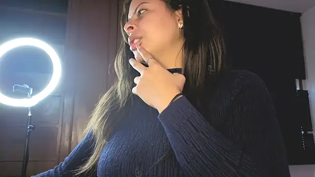 MiaCollinssx online show from 15, 3, 2026