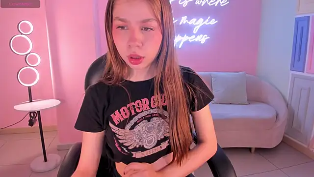 TiffannySins online show from 14, 1, 2026