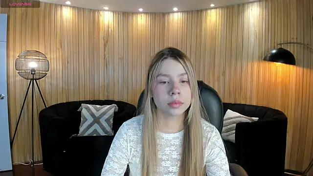 TiffannySins online show from 18, 7, 2026