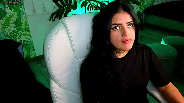 Snapshot of sari_belle chatting on 27, 9, 2025 sari belle online show from 27, 9, 2025