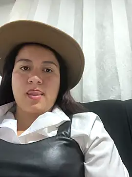 Leonis 0 online show from 18, 10, 2025