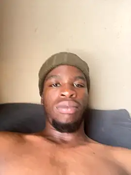 Snapshot of Kgaogelo18 chatting on 26, 9, 2025 Kgaogelo18 online show from 26, 9, 2025