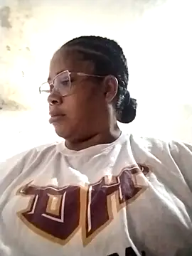 Big ass submissive online show from 26, 9, 2025