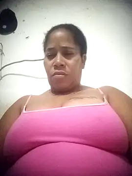 Big ass submissive online show from 7, 2, 2026