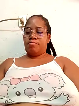 Big ass submissive online show from 1, 5, 2026