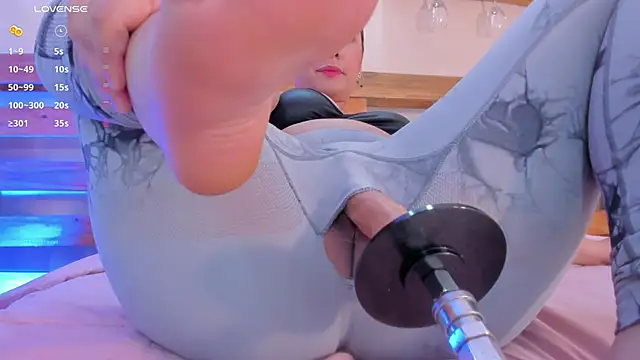  miss mia online show from 21, 11, 2025