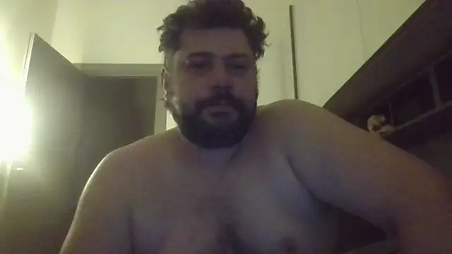 Snapshot of giuseppelovisi85 chatting on 2, 10, 2025 giuseppelovisi85 online show from 2, 10, 2025