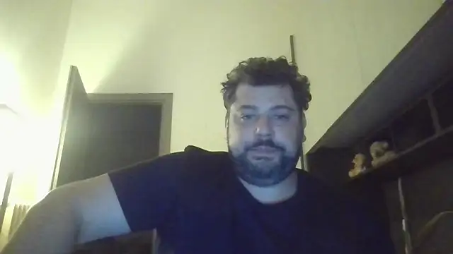 Snapshot of giuseppelovisi85 chatting on 17, 10, 2025 giuseppelovisi85 online show from 17, 10, 2025