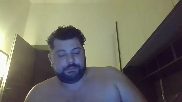 Snapshot of giuseppelovisi85 chatting on 21, 10, 2025 giuseppelovisi85 online show from 21, 10, 2025