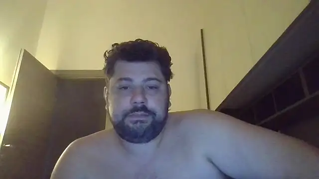 Snapshot of giuseppelovisi85 chatting on 22, 10, 2025 giuseppelovisi85 online show from 22, 10, 2025