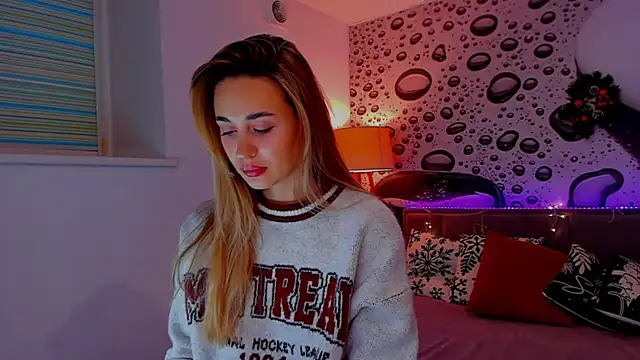 Snapshot of AlexaWilds chatting on 21, 12, 2025 AlexaWilds online show from 21, 12, 2025