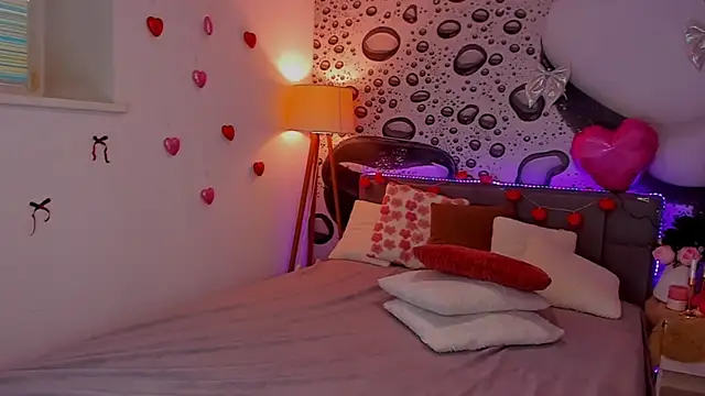 Snapshot of AlexaWilds chatting on 12, 2, 2026 AlexaWilds online show from 12, 2, 2026