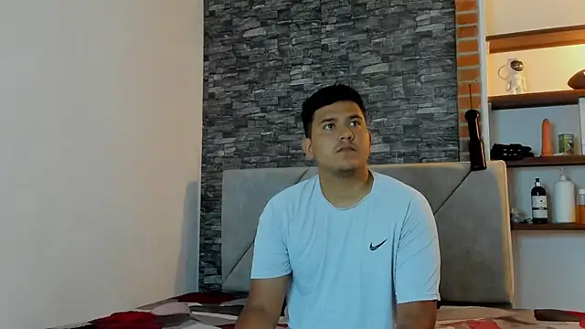 Sexxyy Couple  online show from 6, 5, 2026