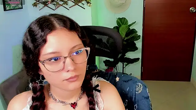 Krysten Riter online show from 26, 11, 2025