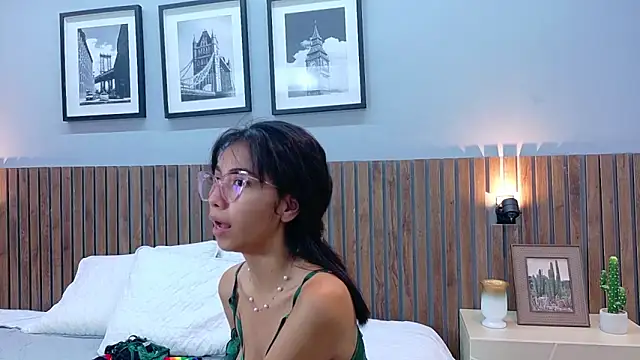 luna roja25 online show from 25, 2, 2026