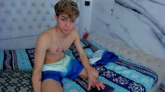 Ari and Storm online show from 19, 9, 2025