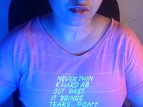 Snapshot of Aanya_Hazel chatting on 9, 9, 2025 Aanya Hazel online show from 9, 9, 2025