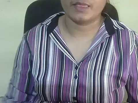 Snapshot of Aanya_Hazel chatting on 2, 10, 2025 Aanya Hazel online show from 2, 10, 2025