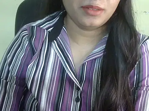 Snapshot of Aanya_Hazel chatting on 5, 10, 2025 Aanya Hazel online show from 5, 10, 2025